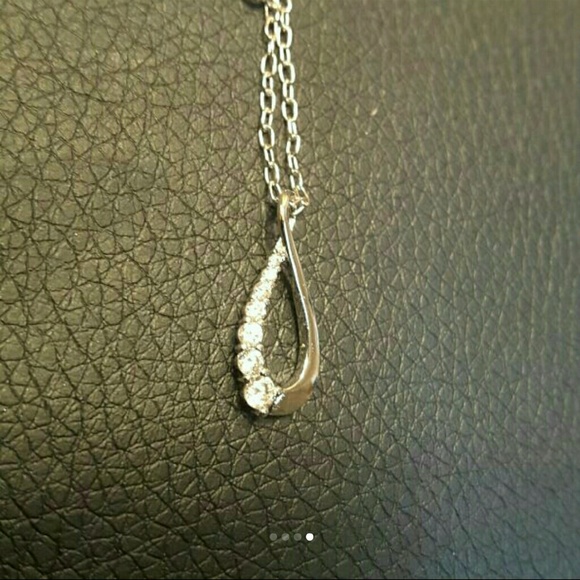 18k WGP cubic zirconia necklace boutique nwot 18” - Picture 6 of 15